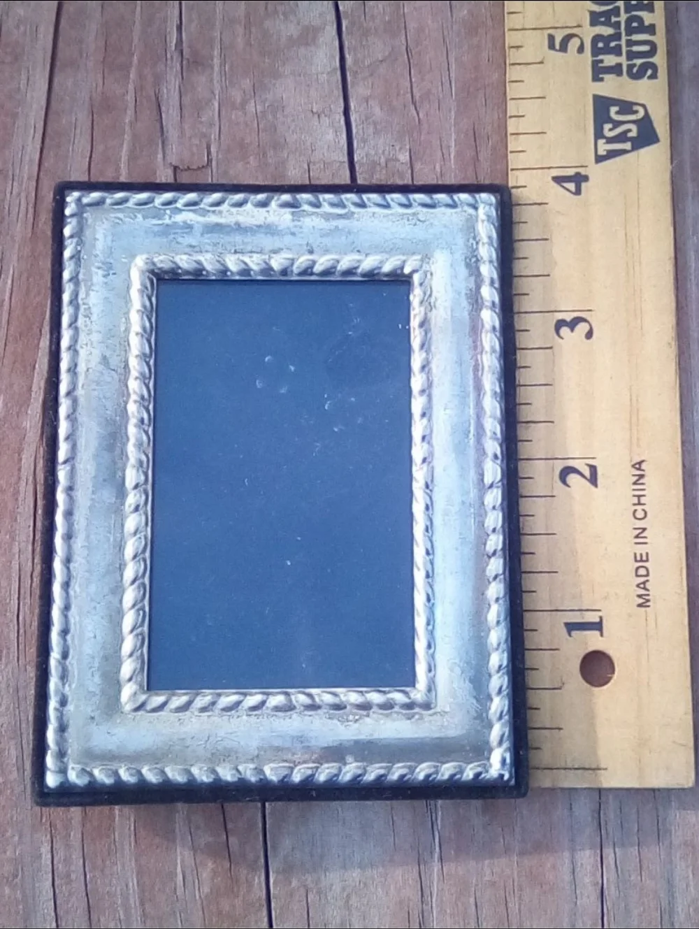 Vintage Silver Tone Metal Photo Frame Rope Border Tabletop Easel 3.75x3